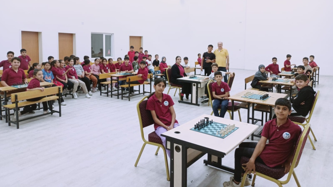 Okulumuzda Günlerdir Beklenen  Satranç Turnuvası Başladı 